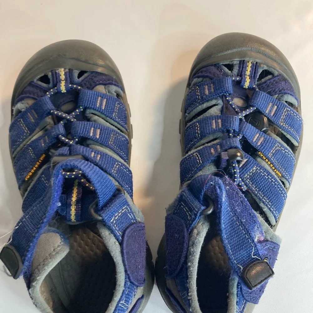 Keen girls boys blue hiking sandals 12